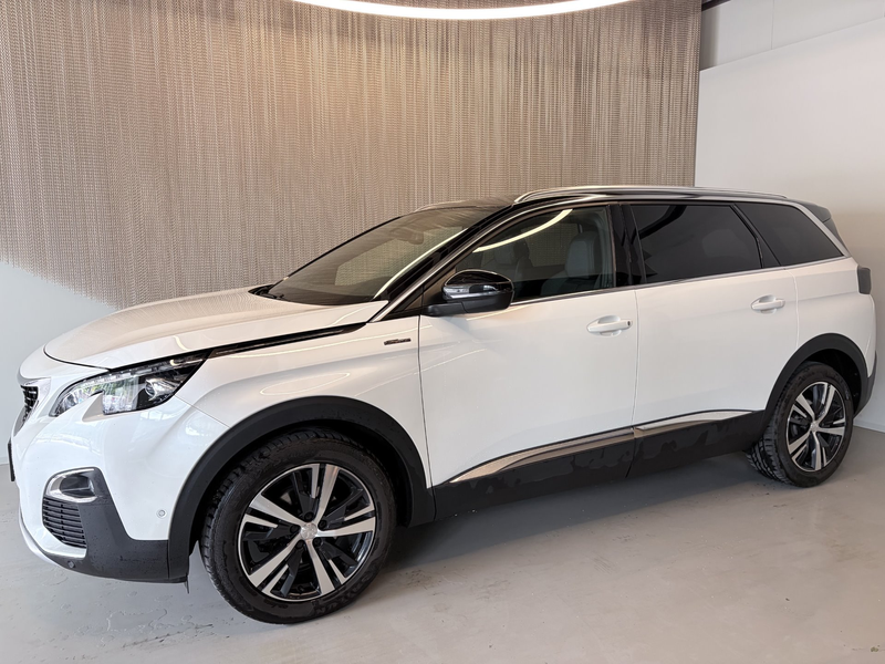Peugeot 5008 1,5 BlueHDI 130 S&S 6-Gang GT Line — photo 4