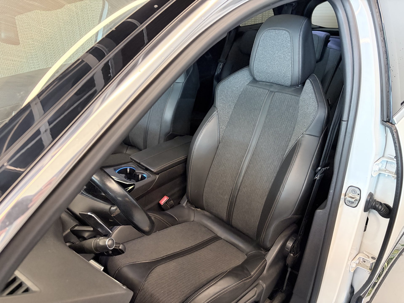Peugeot 5008 1,5 BlueHDI 130 S&S 6-Gang GT Line — photo 8