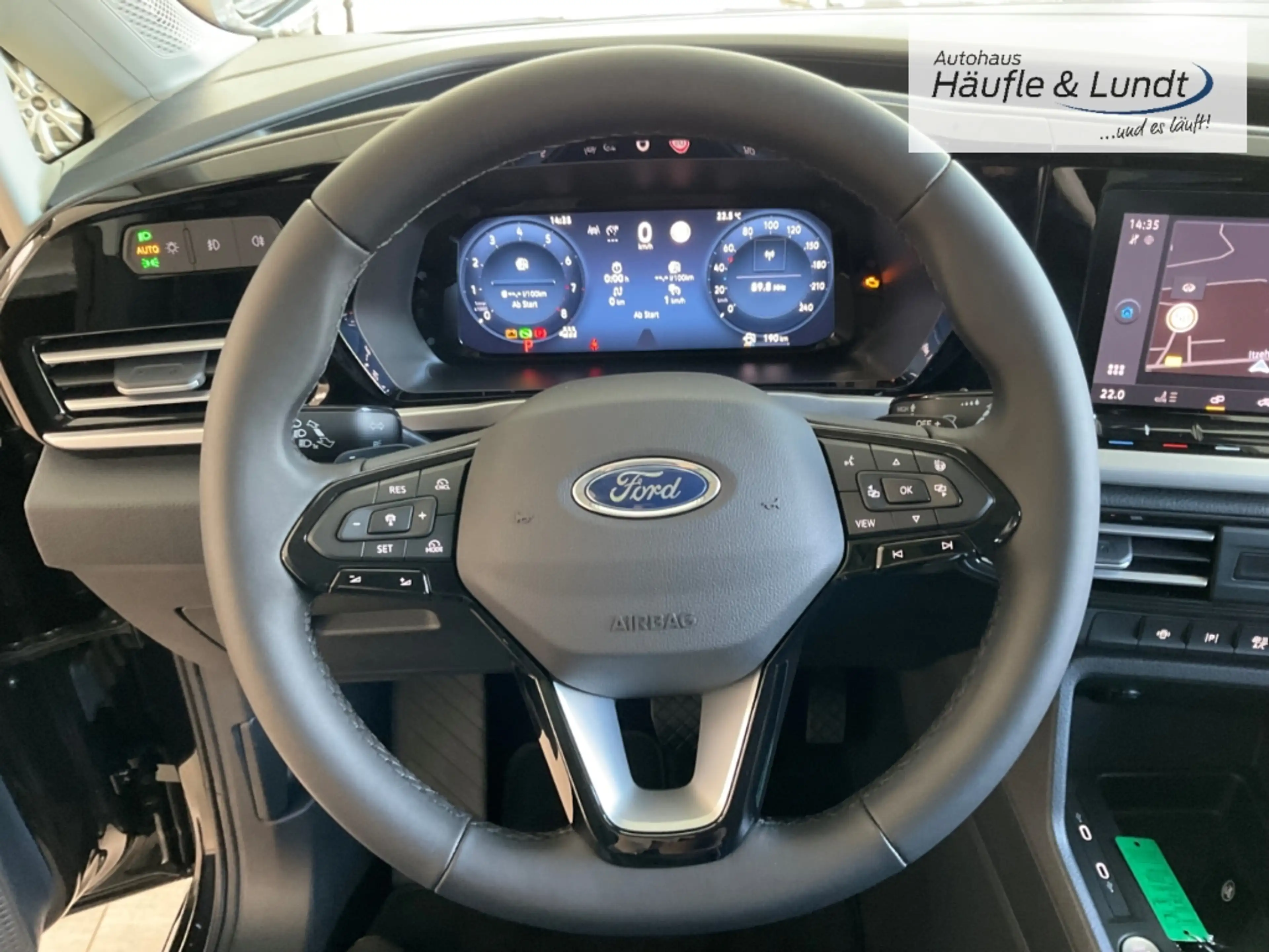 Ford Tourneo Connect Titanium Rückfahrkam. Allwetterreifen — photo 9