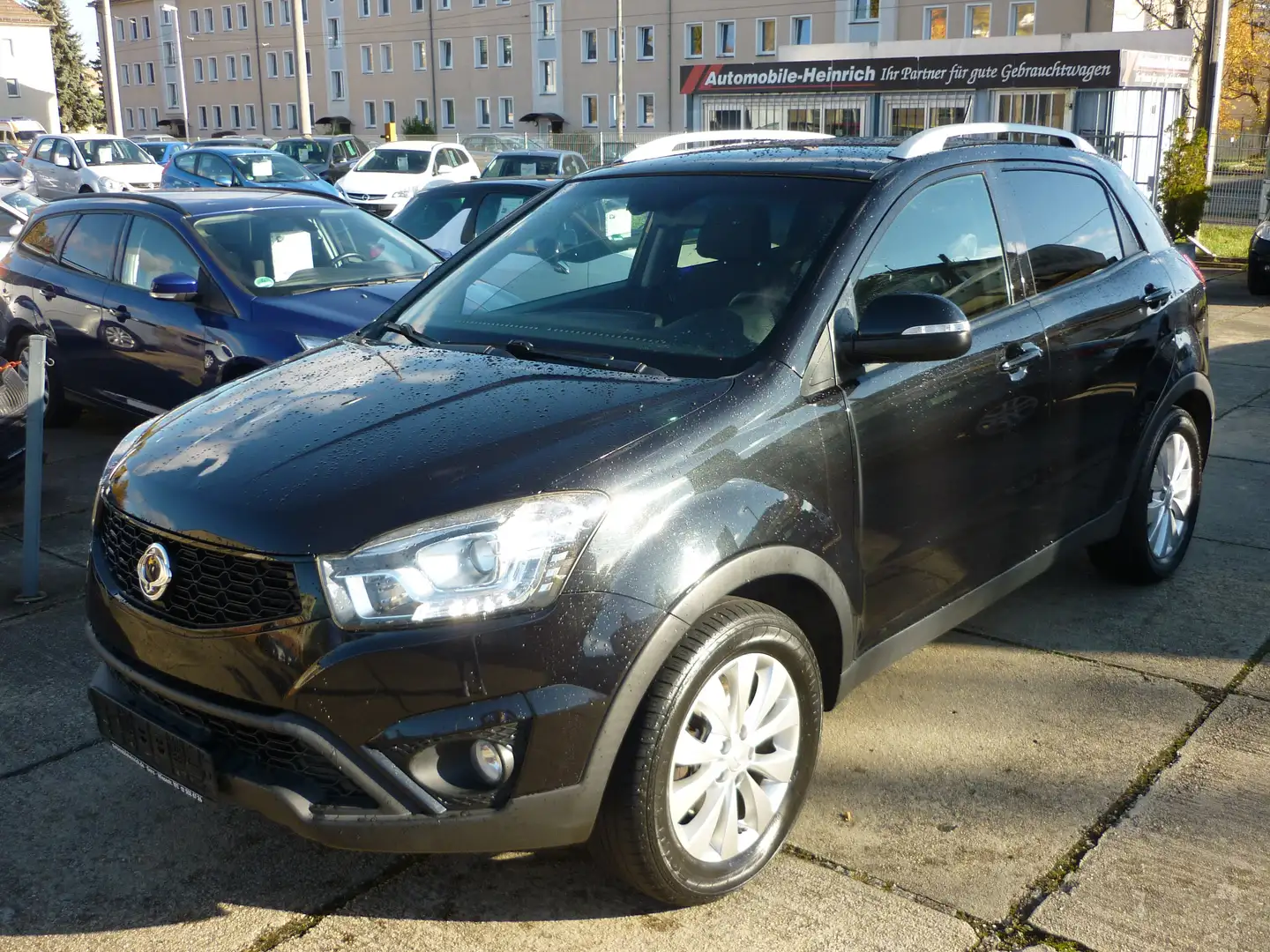 SsangYong Korando 2.2 e-XDi 4WD Crystal ALLRAD! Navi! AHK! Schwarz - 1