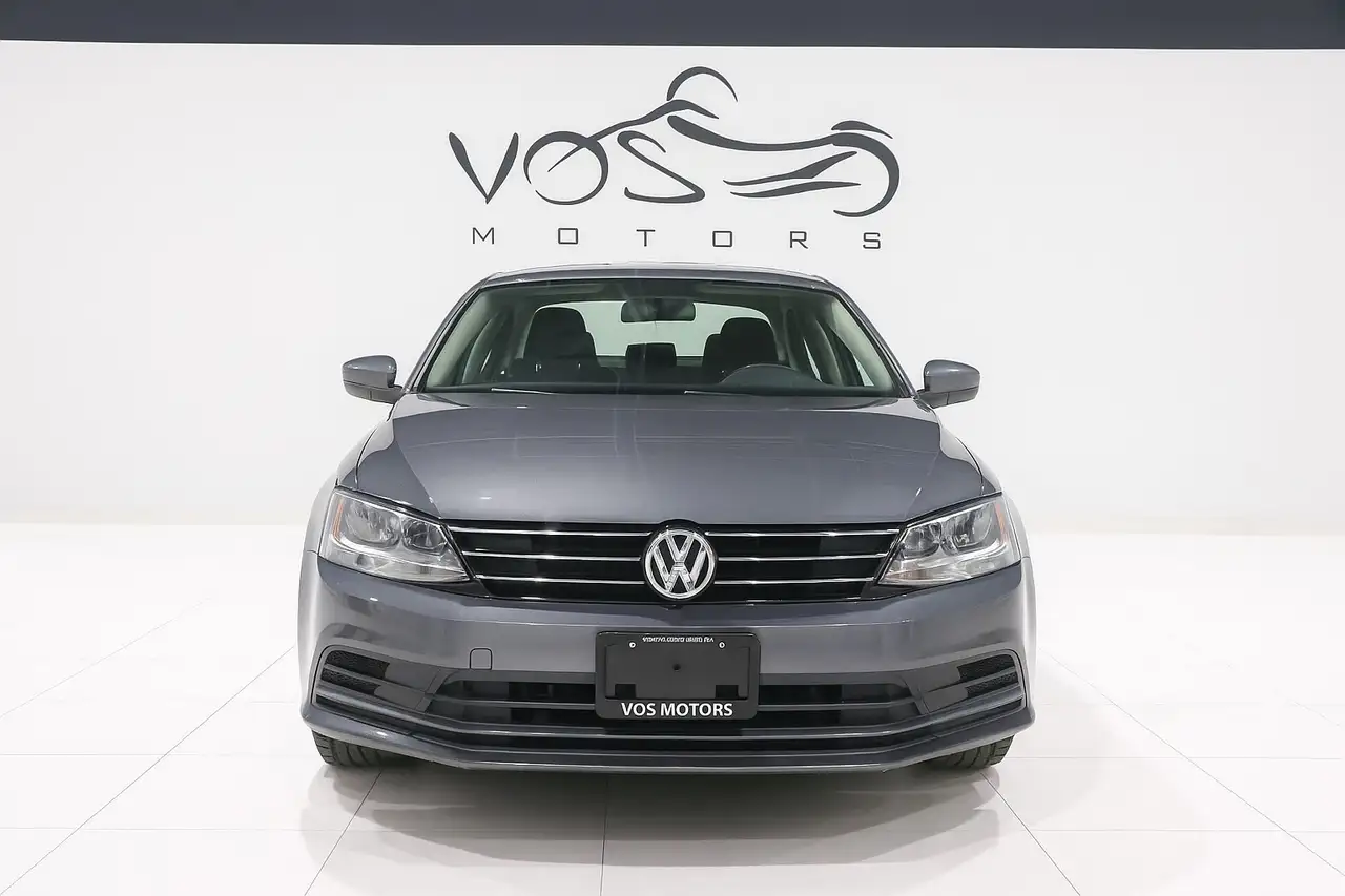 Volkswagen Jetta снимка Volkswagen Jetta