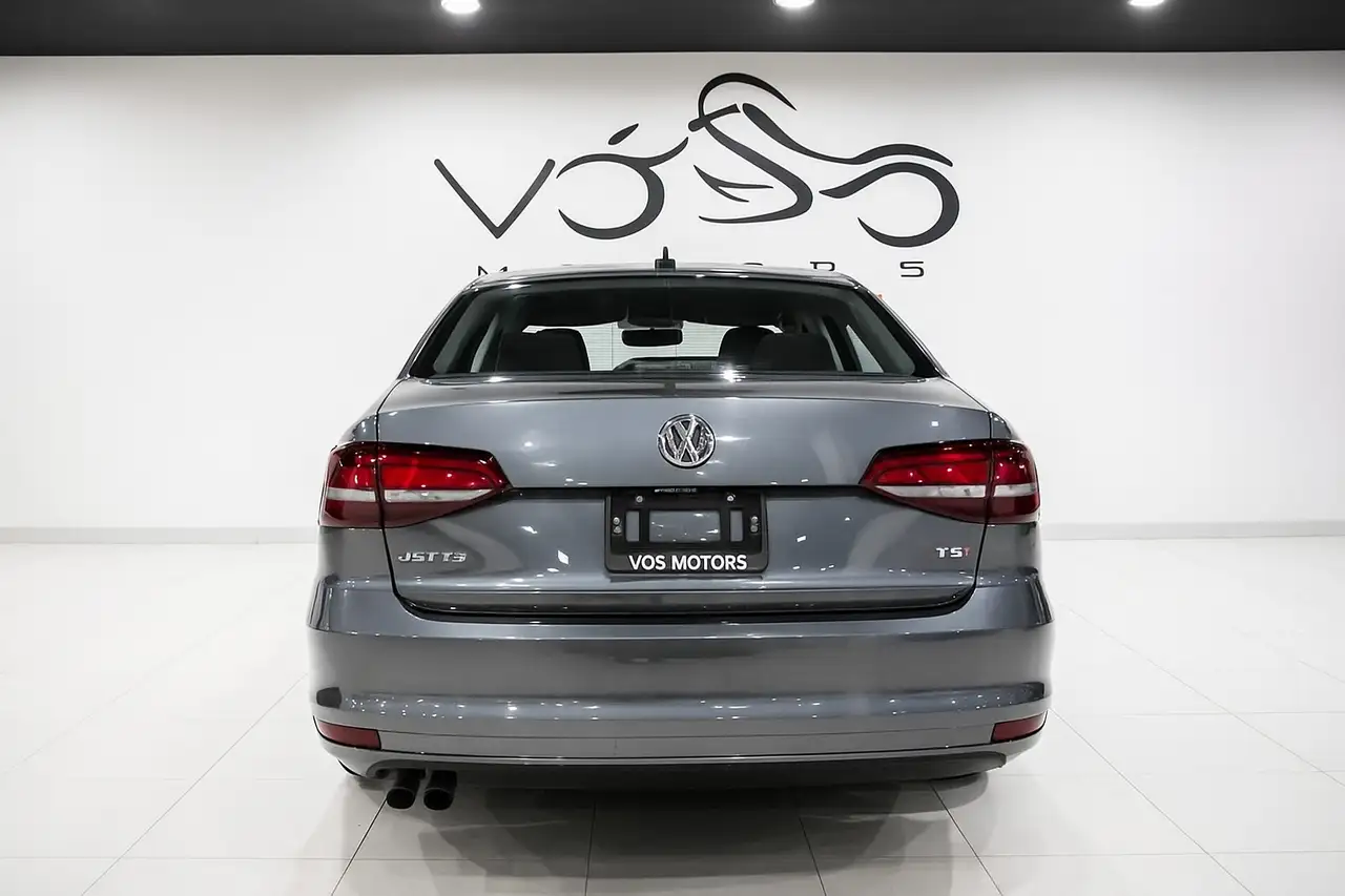 Volkswagen Jetta снимка Volkswagen Jetta