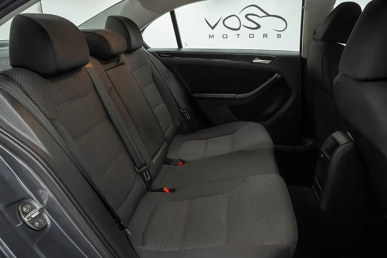 Volkswagen Jetta снимка Volkswagen Jetta