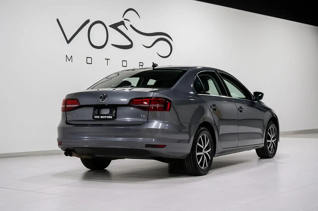 Volkswagen Jetta снимка Volkswagen Jetta