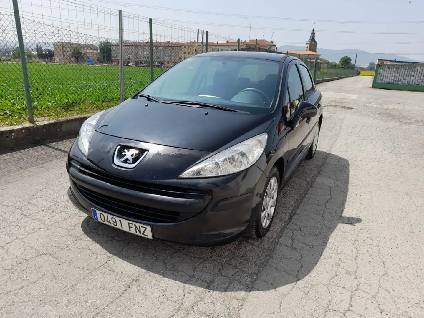 Peugeot 207 1.4i X-Line 75 Negro - 2