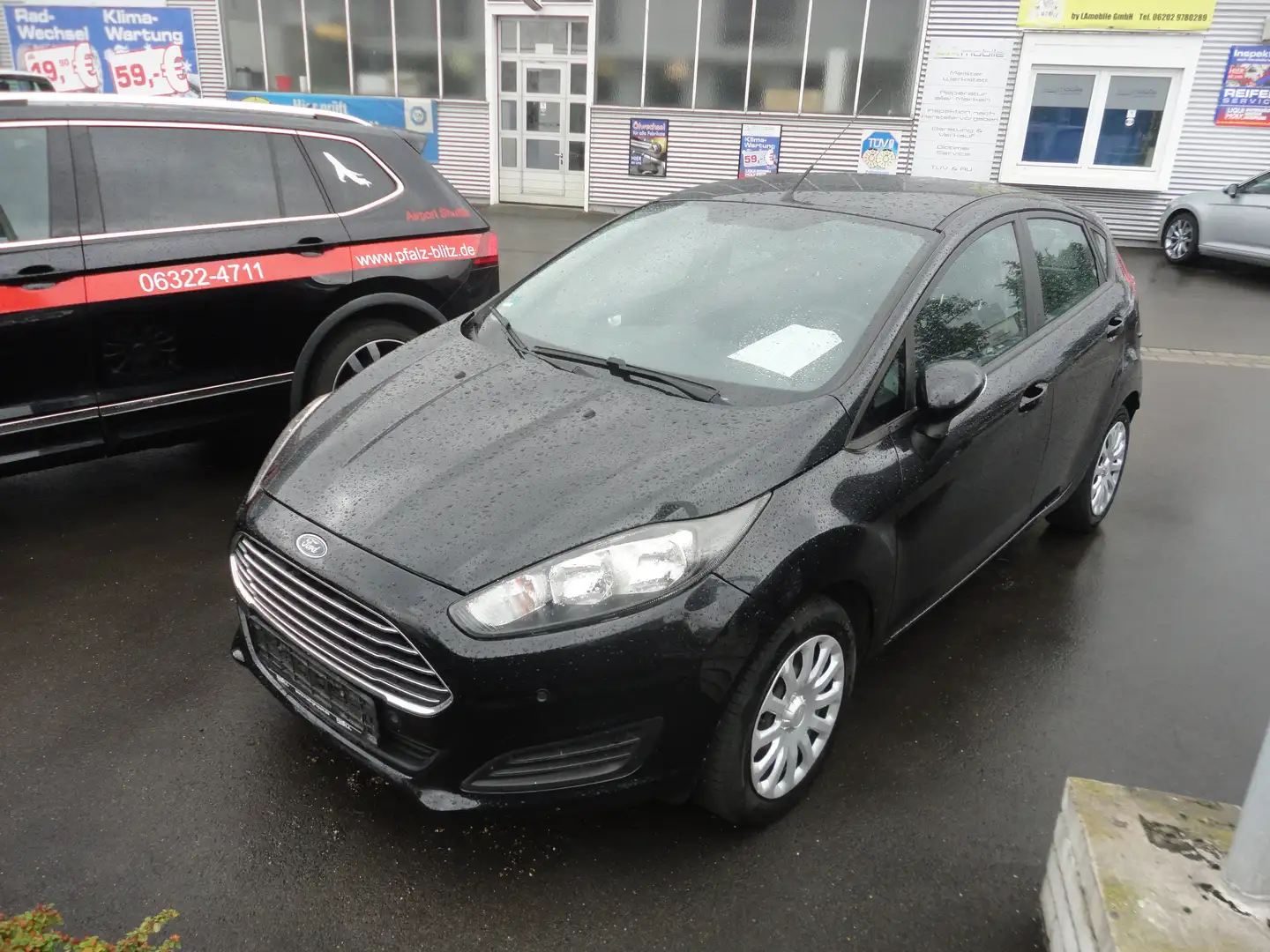 Ford Fiesta Trend Schwarz - 1