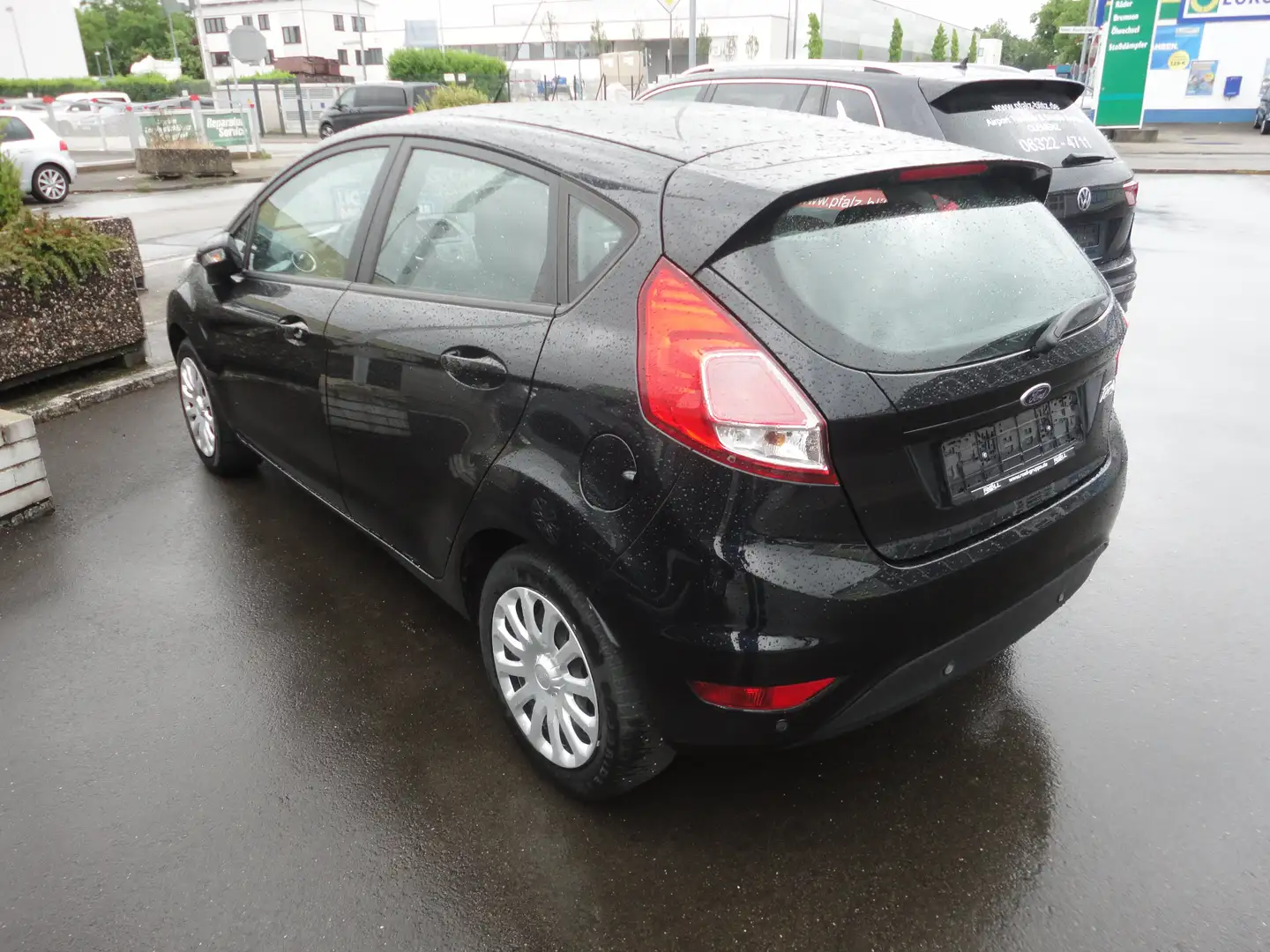 Ford Fiesta Trend Schwarz - 2