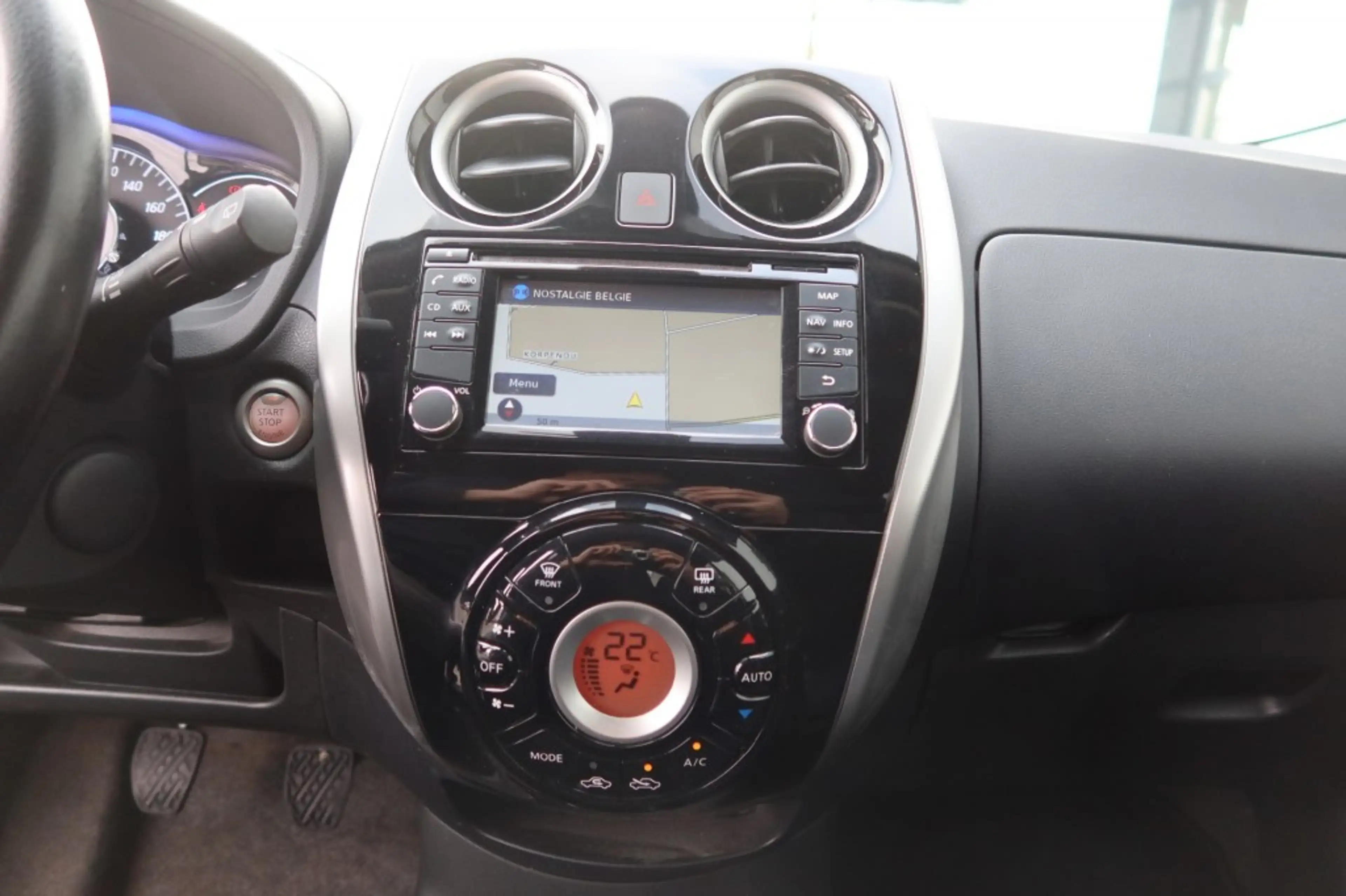 Nissan Note 1.2 Connect Edition Clima, NAVI, Trekhaak, Cruise, — photo 9