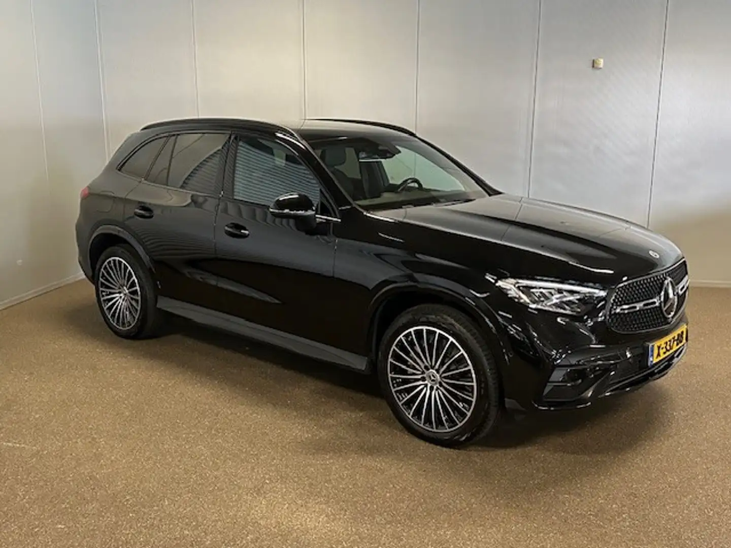 Mercedes-Benz GLC 300 300de 4 Matic NIEUW MODEL-AMG STYLING-MEMORY-CAMER Zwart - 1