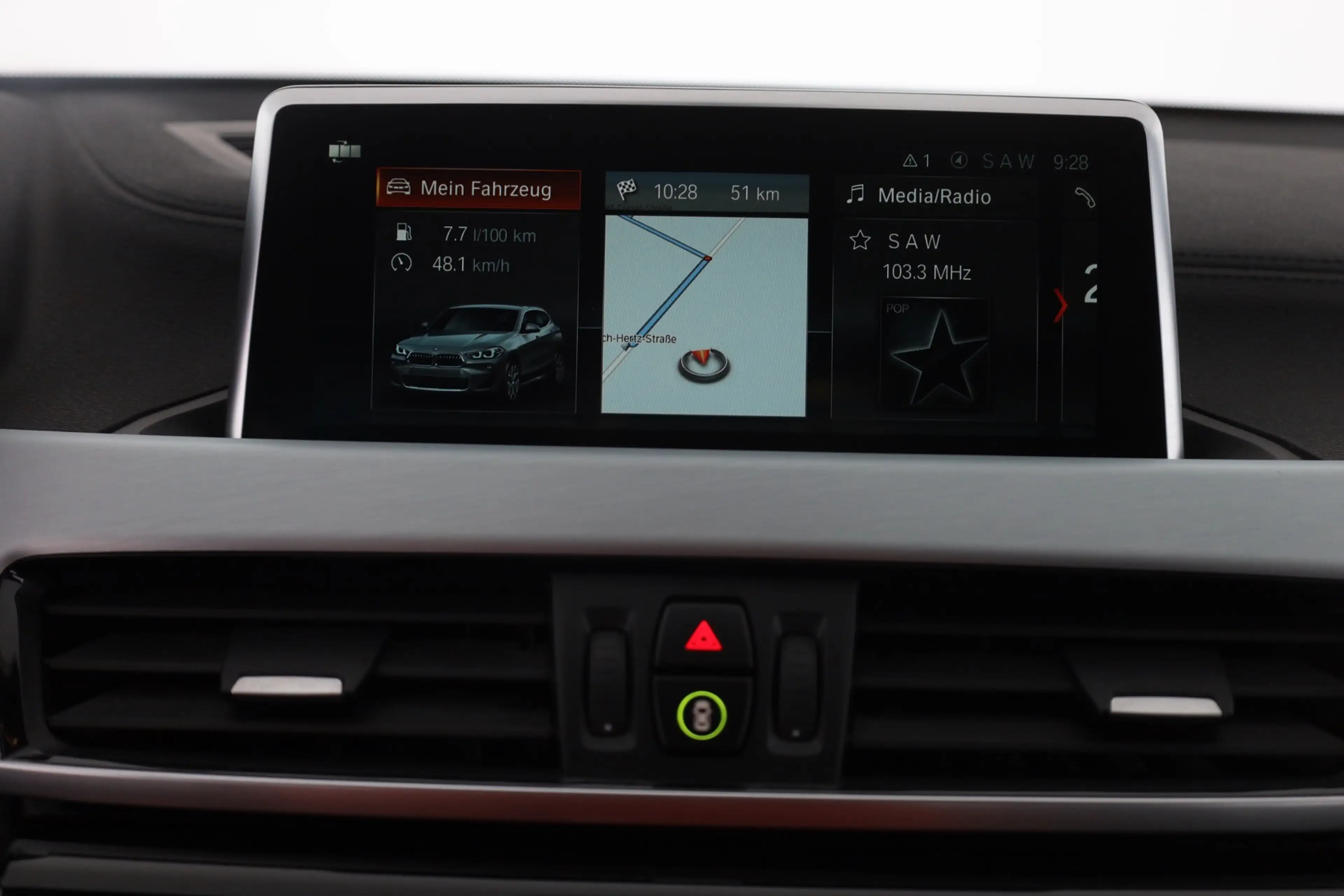 BMW X2 xDrive 18d M Sport LED Navi Alcantara AHK PDC — photo 11