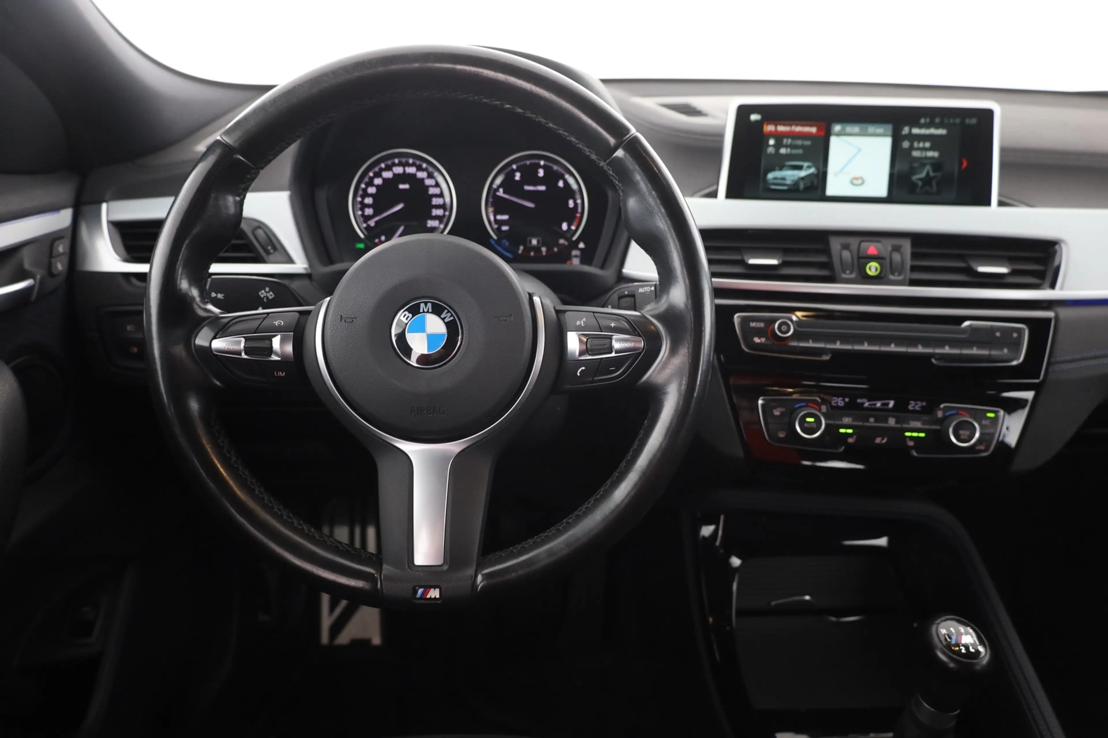 BMW X2 xDrive 18d M Sport LED Navi Alcantara AHK PDC — photo 10