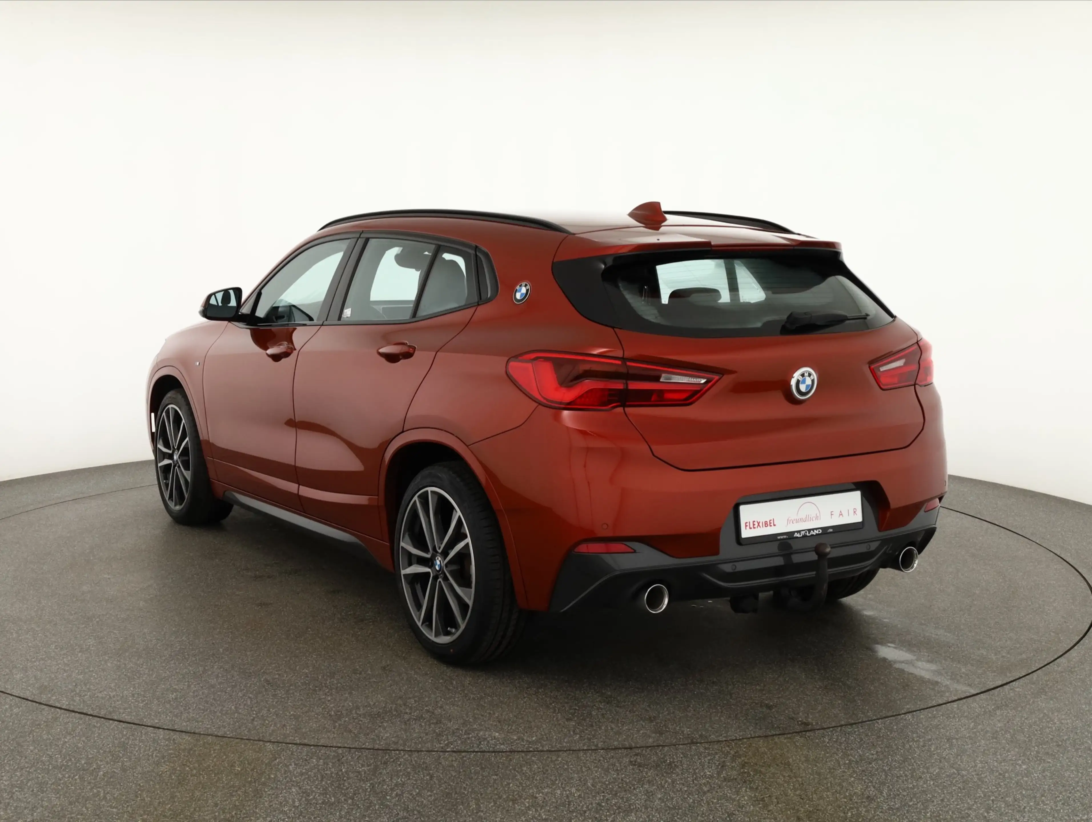 BMW X2 xDrive 18d M Sport LED Navi Alcantara AHK PDC — photo 3