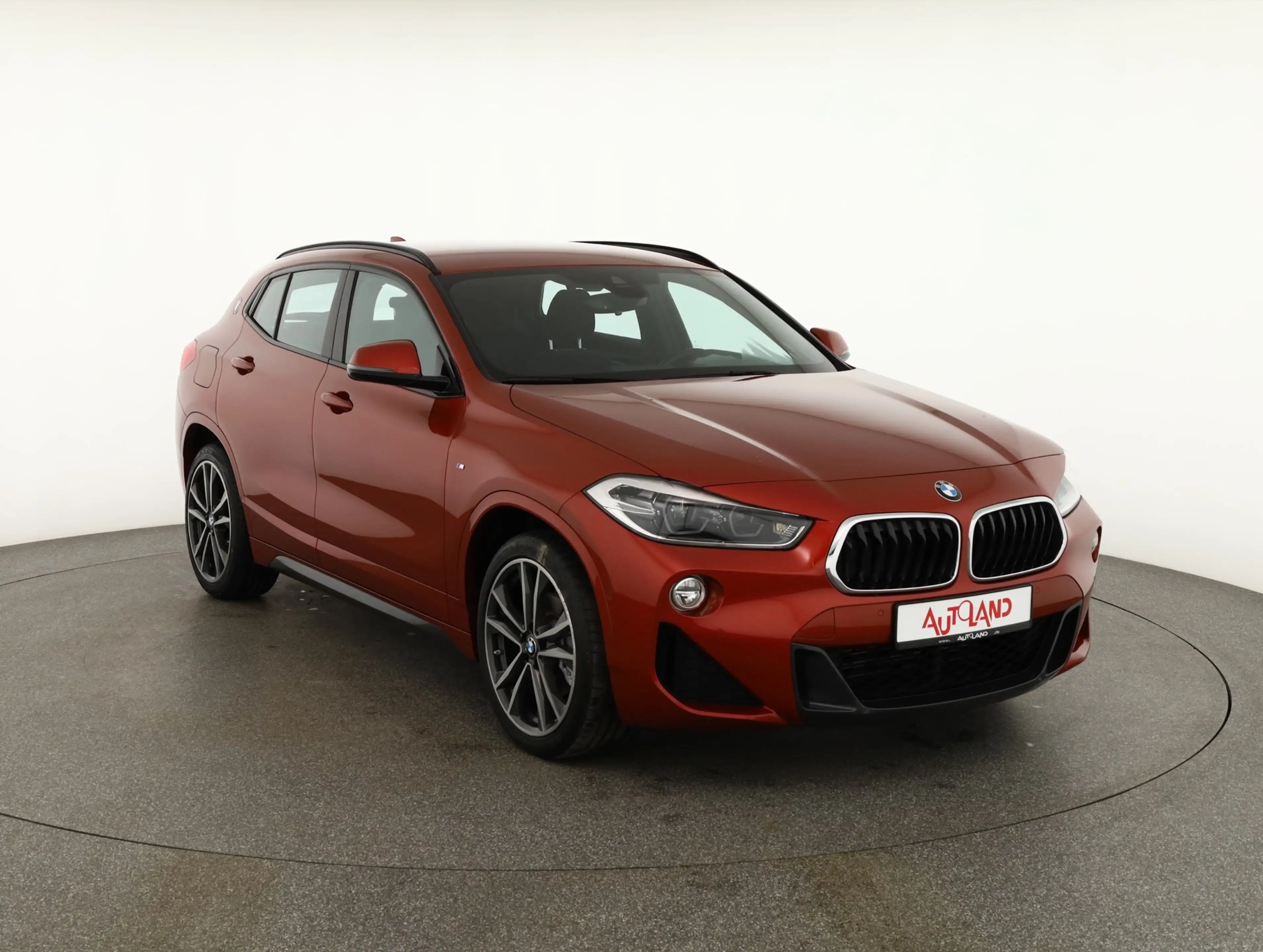 BMW X2 xDrive 18d M Sport LED Navi Alcantara AHK PDC — photo 7