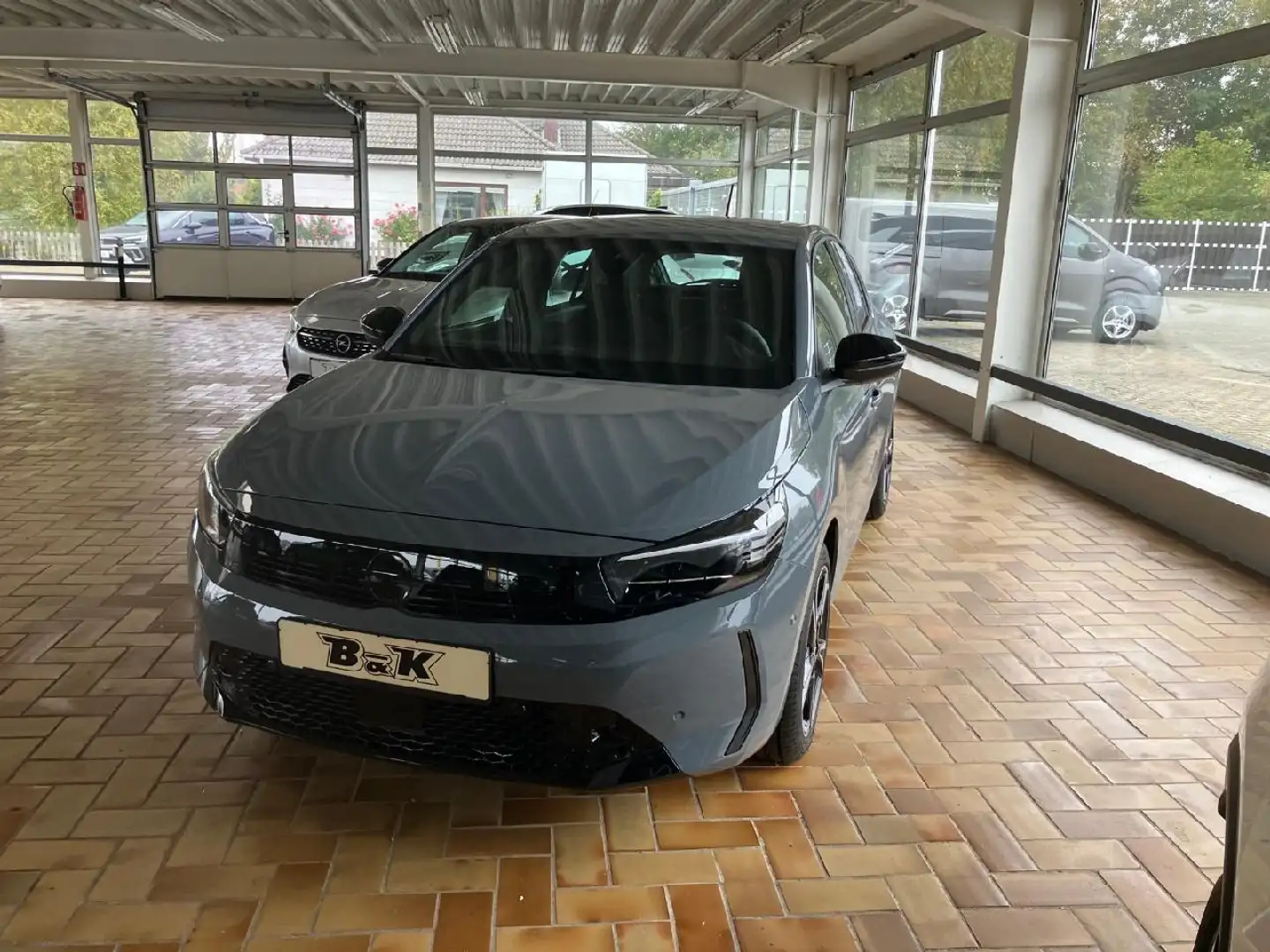 Opel Corsa GS Grijs - 1