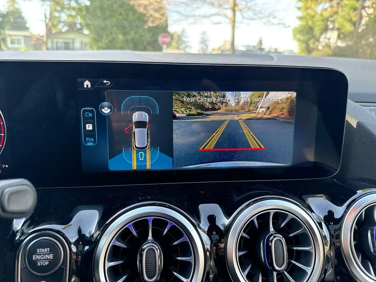 Mercedes-Benz GLA снимка Mercedes-Benz GLA