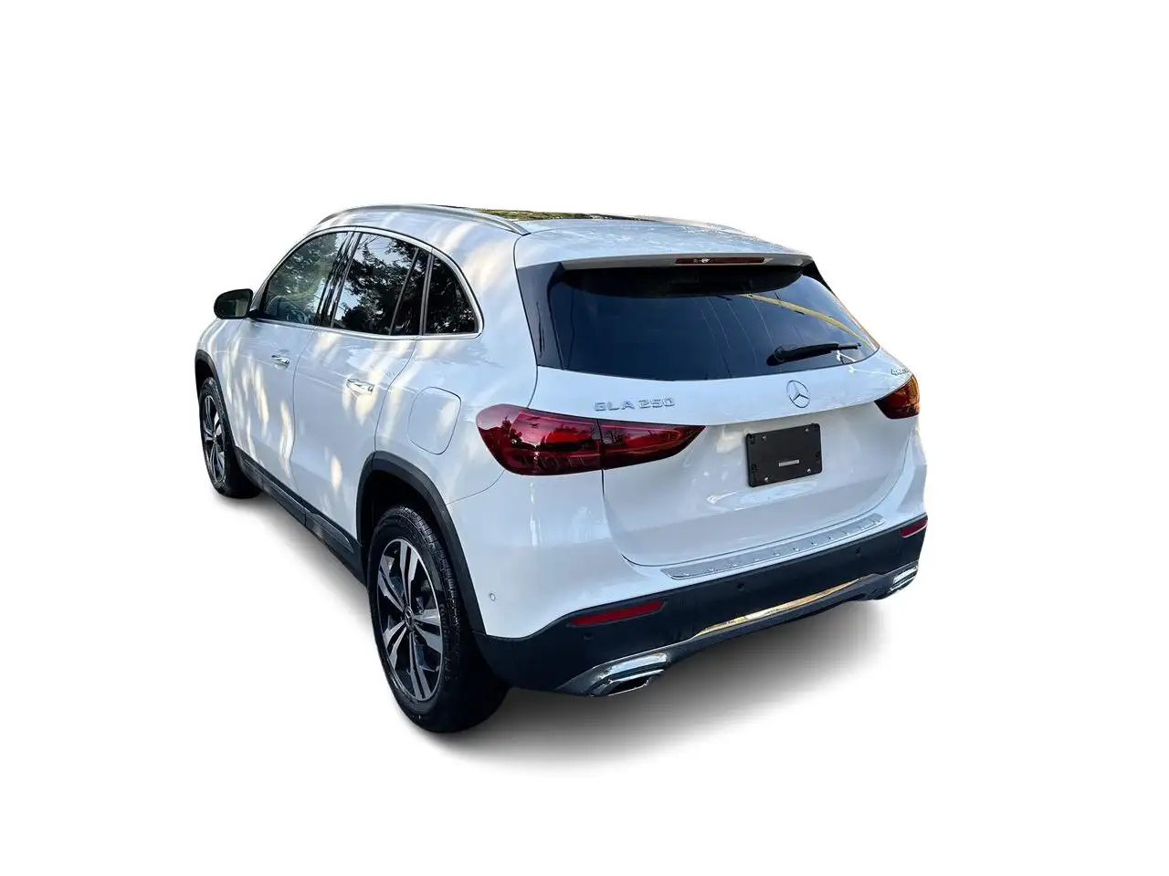 Mercedes-Benz GLA снимка Mercedes-Benz GLA