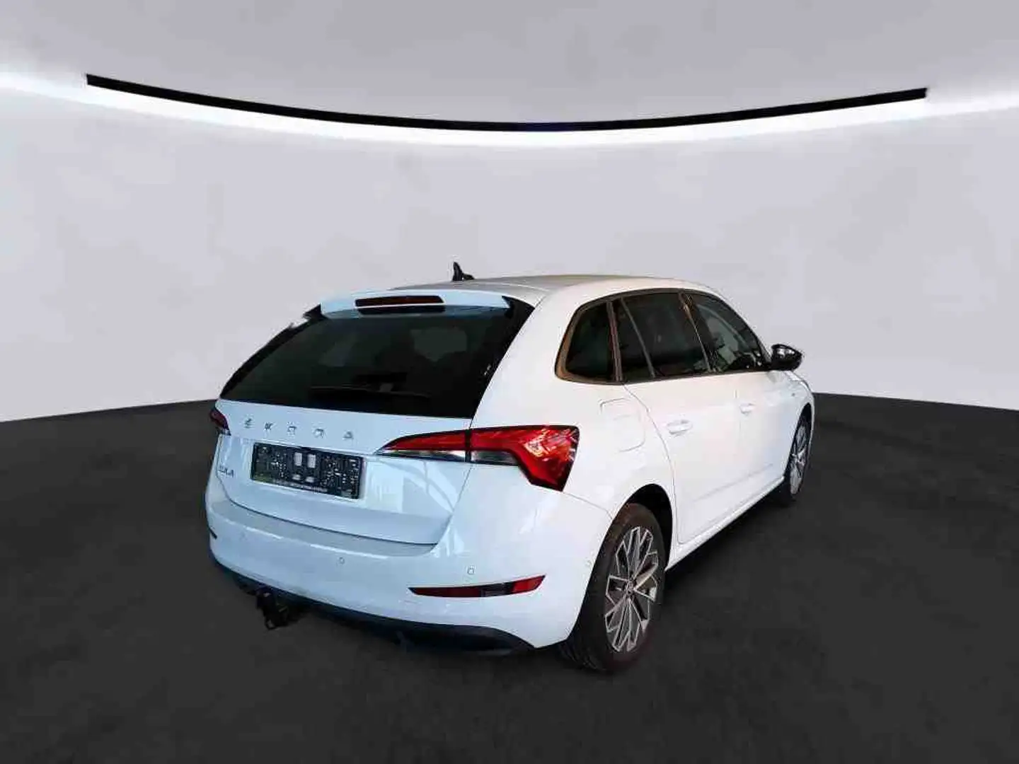 Skoda Scala 1.5 TSI CLEVER*AHK*NAVI*LED*KAMERA*SHZ*LM* Weiß - 2