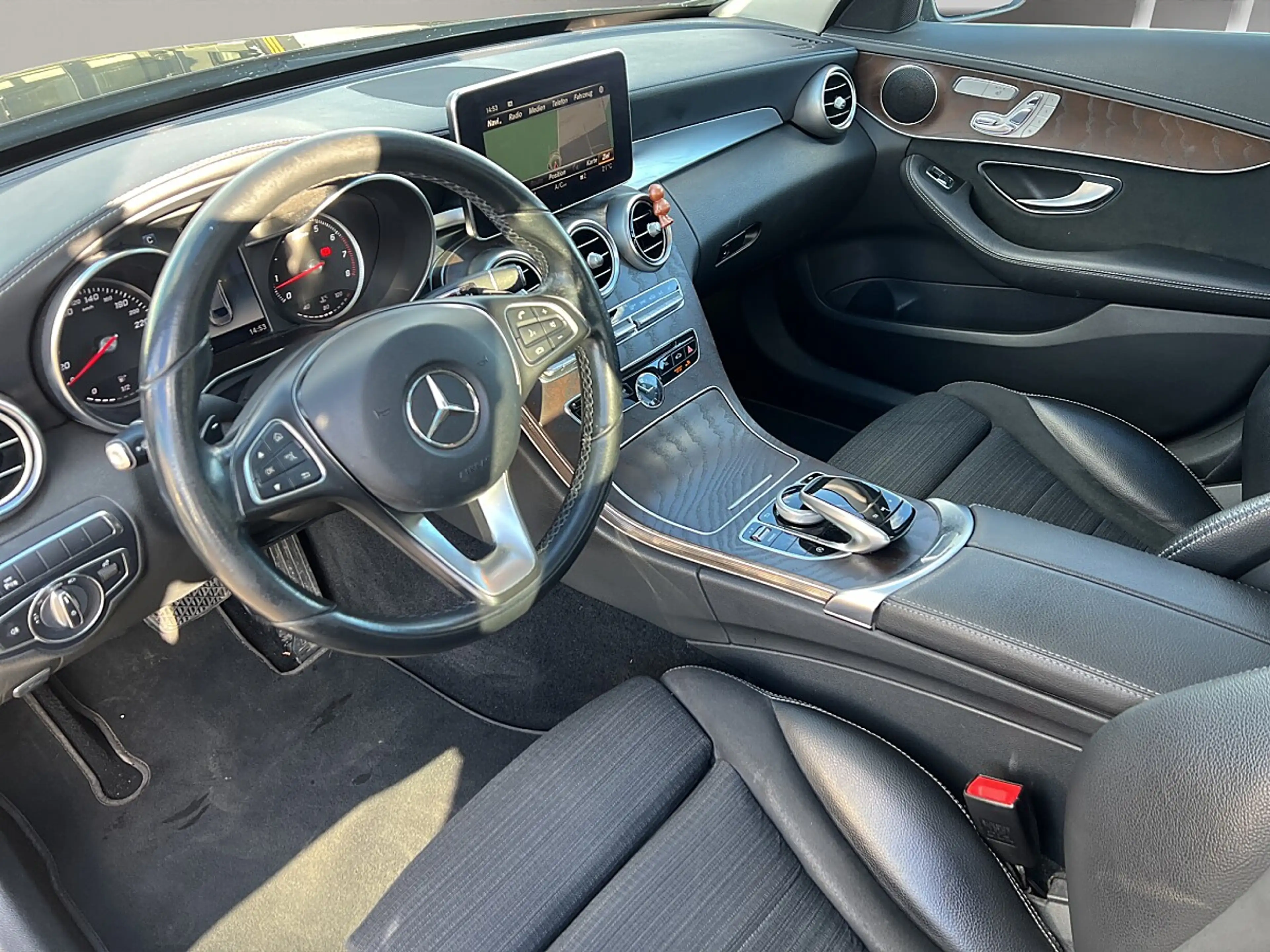 Mercedes-Benz C 250 AMG Line Aut. *NAVI*TOTWINKEL*AMBIENTE*SCHIEBED... — photo 10