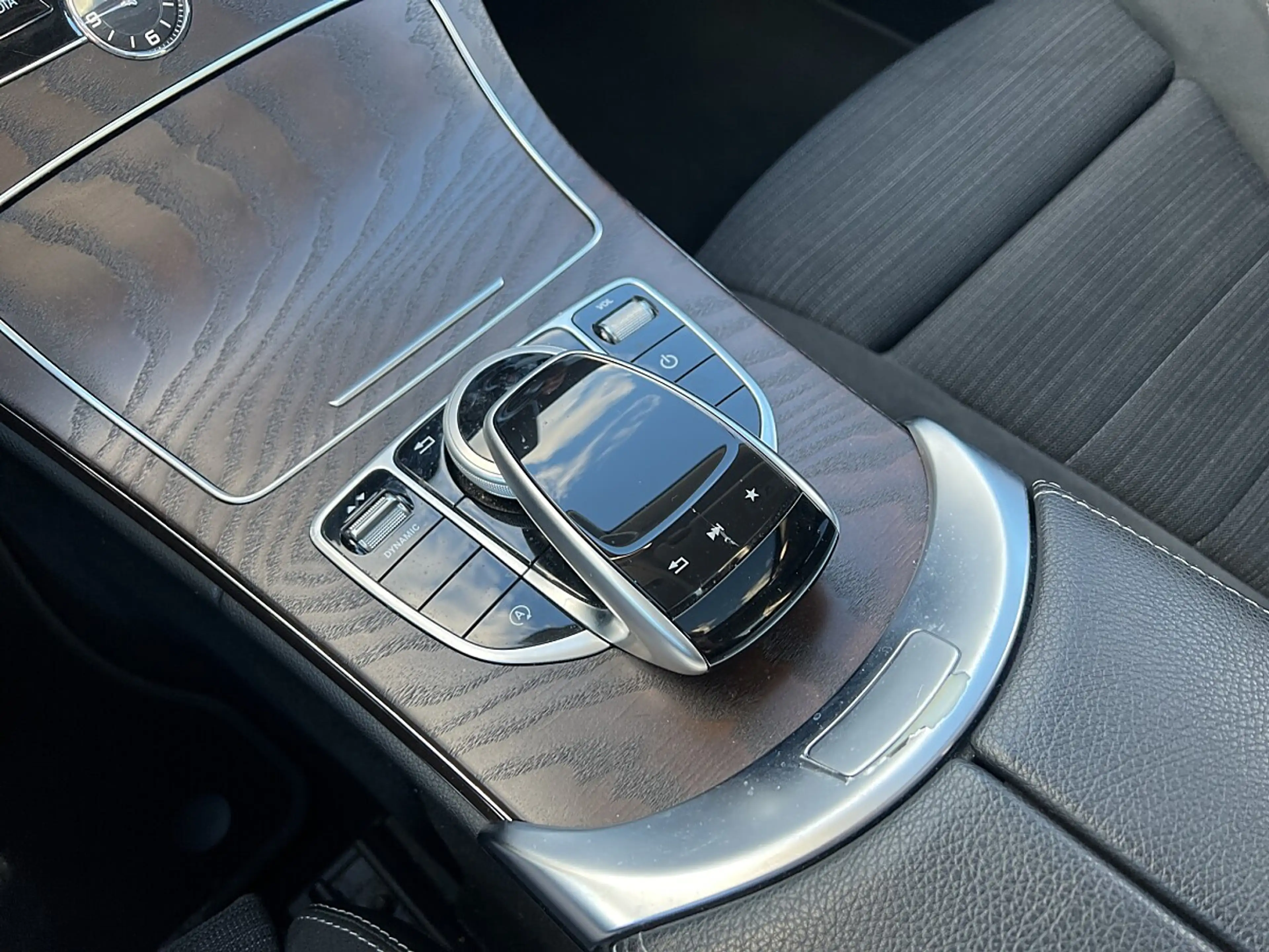 Mercedes-Benz C 250 AMG Line Aut. *NAVI*TOTWINKEL*AMBIENTE*SCHIEBED... — photo 15