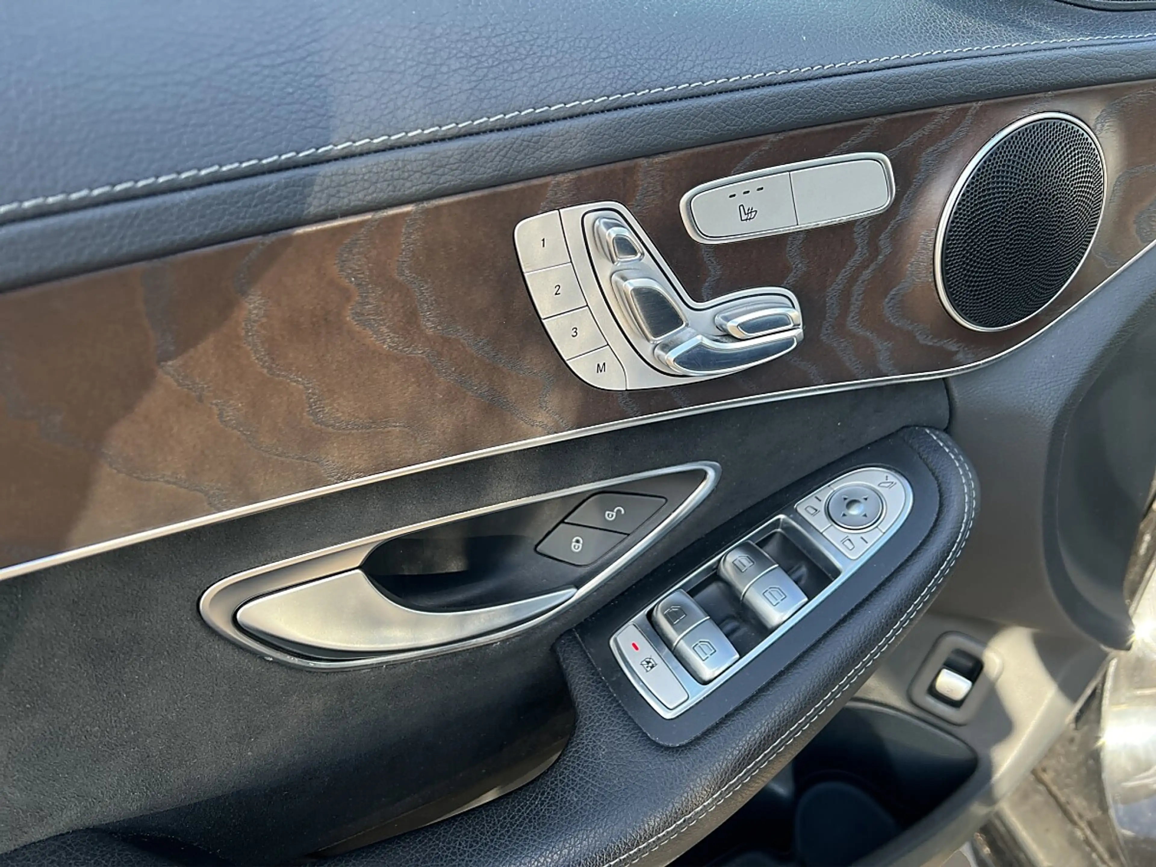 Mercedes-Benz C 250 AMG Line Aut. *NAVI*TOTWINKEL*AMBIENTE*SCHIEBED... — photo 11