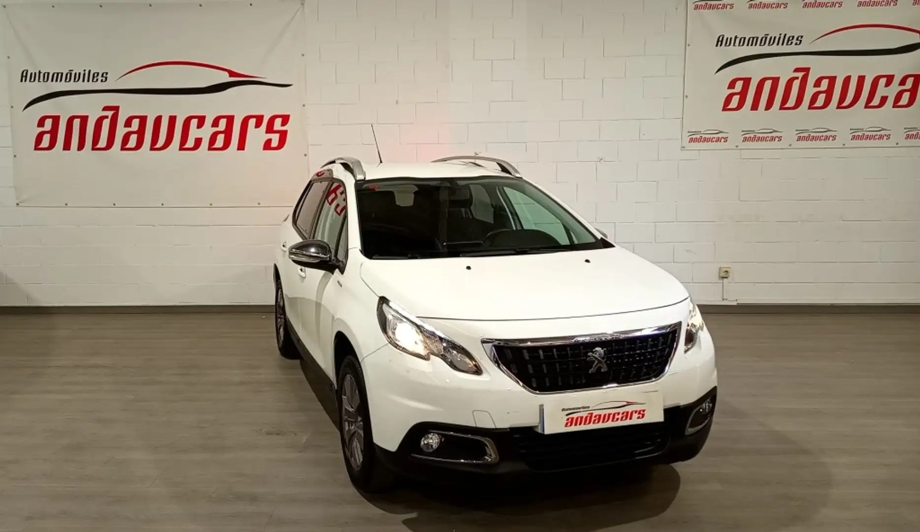 Peugeot 2008 1.2 PureTech Access 82 Blanc - 1