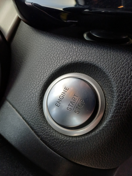 Mercedes-Benz C 180 AMG / Leder / LED / NLauto — photo 37