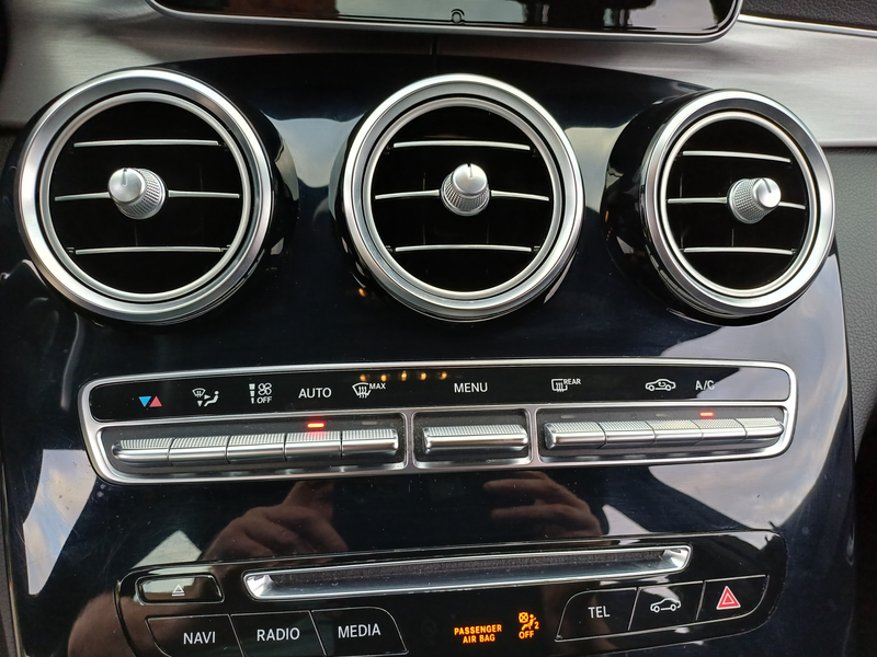 Mercedes-Benz C 180 AMG / Leder / LED / NLauto — photo 34