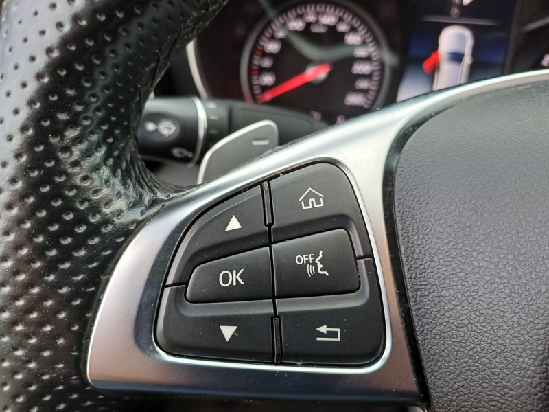 Mercedes-Benz C 180 AMG / Leder / LED / NLauto — photo 40
