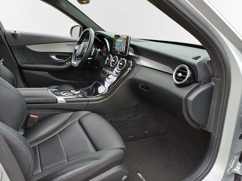 Mercedes-Benz C 180 AMG / Leder / LED / NLauto — photo 30