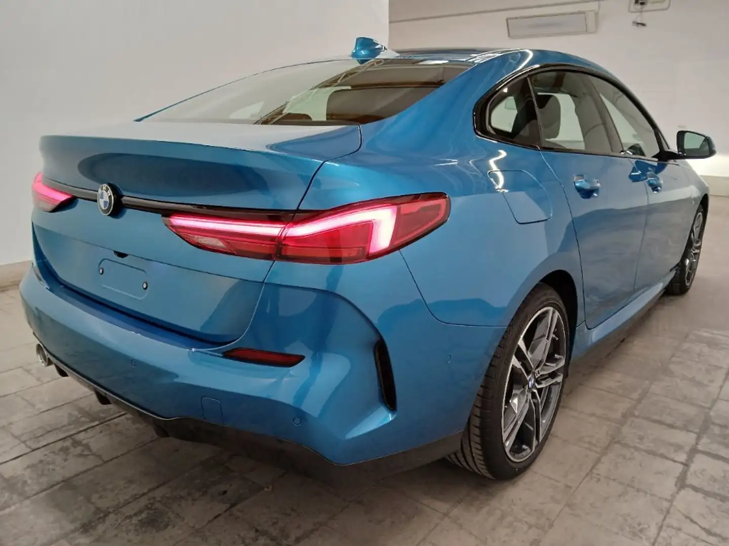 BMW 218 i Gran Coupé M Sport NaviProf*ACC*Parkassist Blau - 2