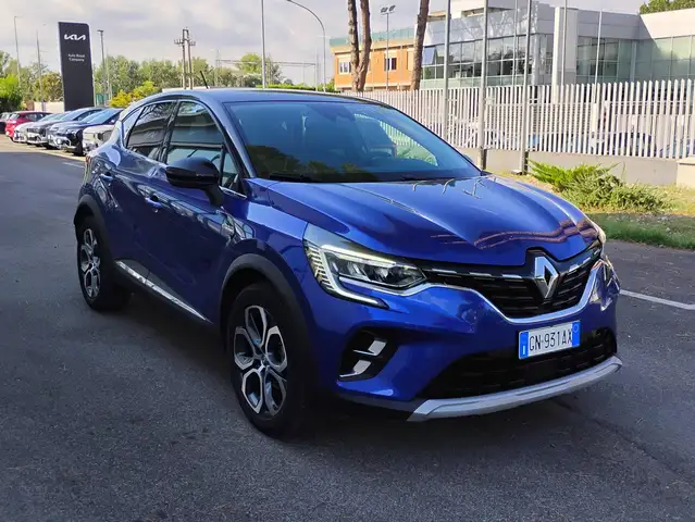 Renault Captur view 2