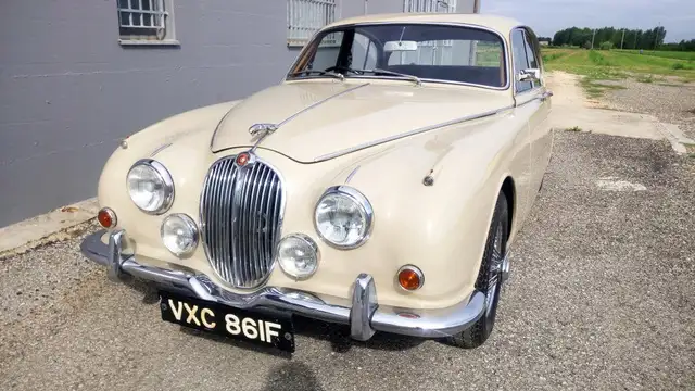 Jaguar MK II ( 240 ) -Prego di leggere la descrizione