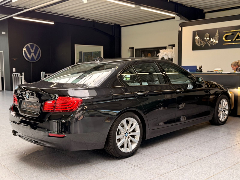 BMW 528 i Limousine Luxury Line / BI-XENON / LEDER — photo 12