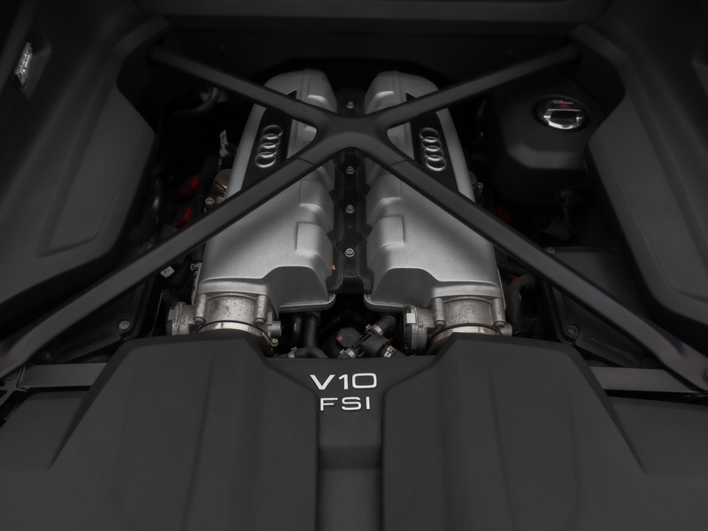 Audi R8 Coupe 5.2 FSI quattro B&O Kamera — photo 13