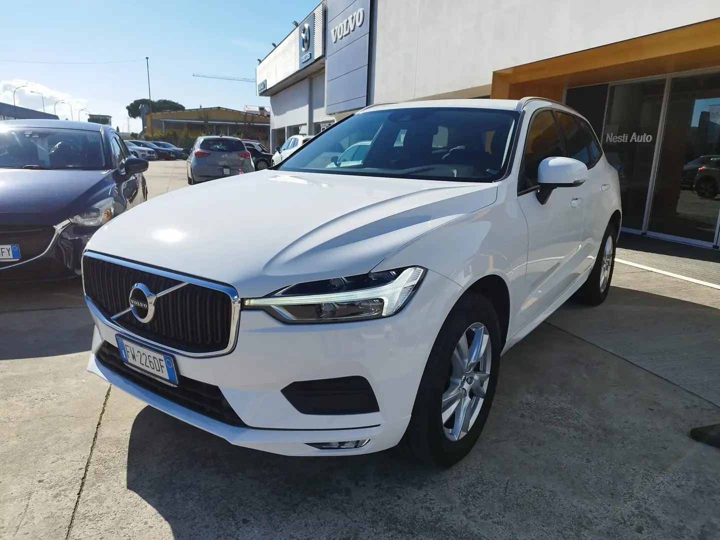 Volvo XC60 XC60 2.0 d4 Business awd geartronic my18 Weiß - 1