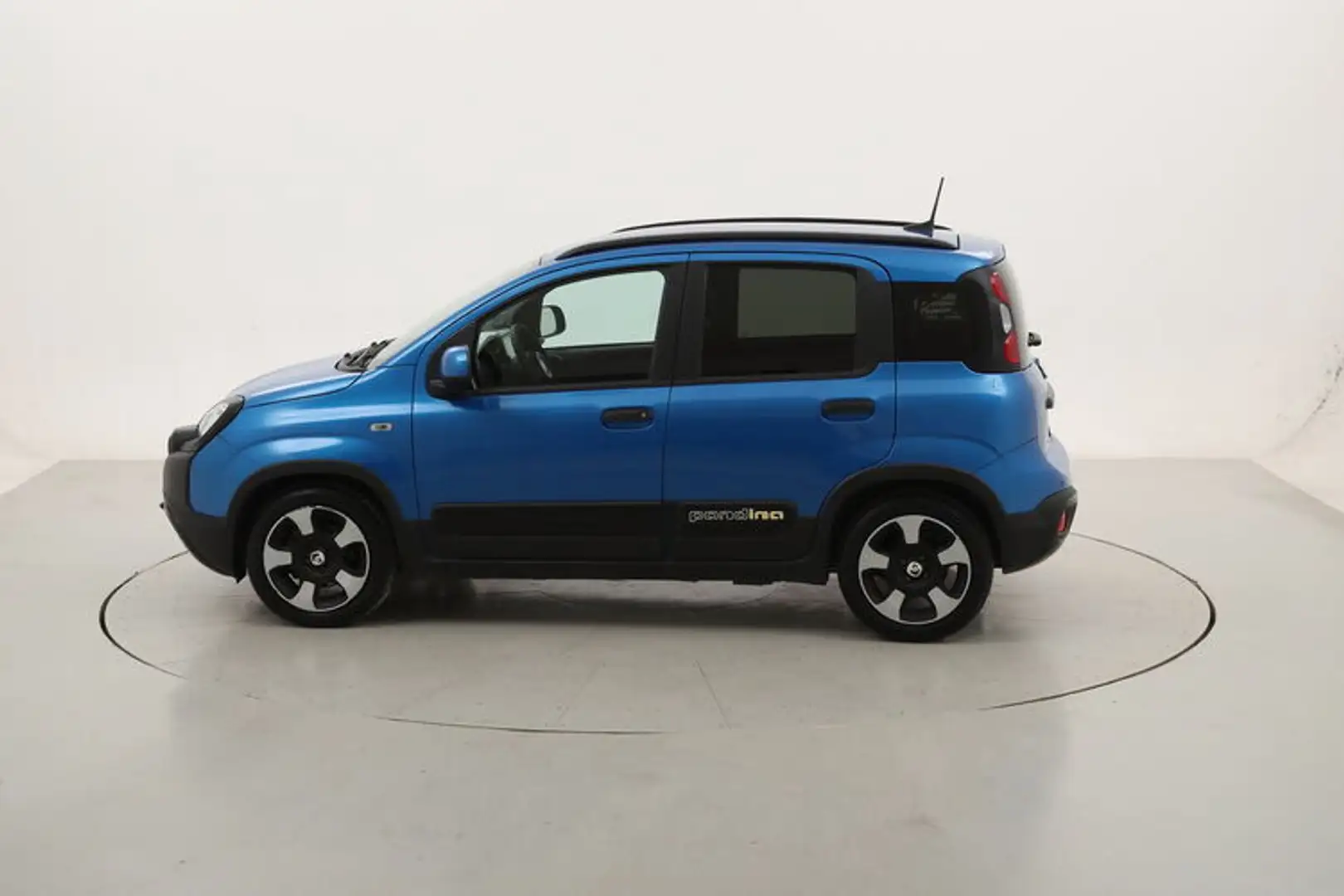 Fiat Panda Hybrid Pandina Cross 1.0 Mild Hybrid 70CV Bleu - 2