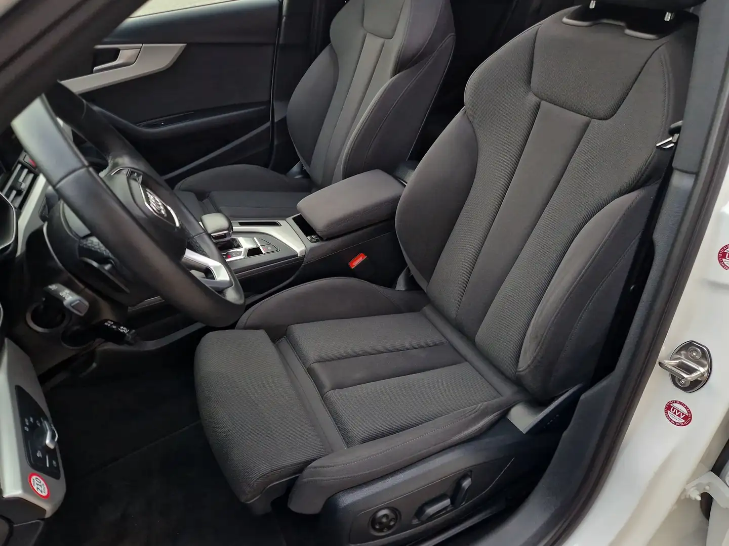 Audi A4 A4 35 TDI S- Tronic Adv. Panorama*ACC*Sportsitze! Schwarz - 2