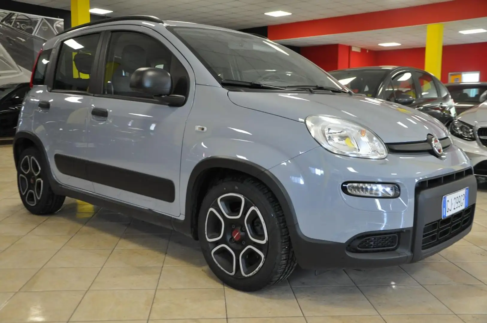 Fiat New Panda 1.0 GSE Hybrid **KM CERTIFICATI/OK NEOPATENTATI** Gris - 1