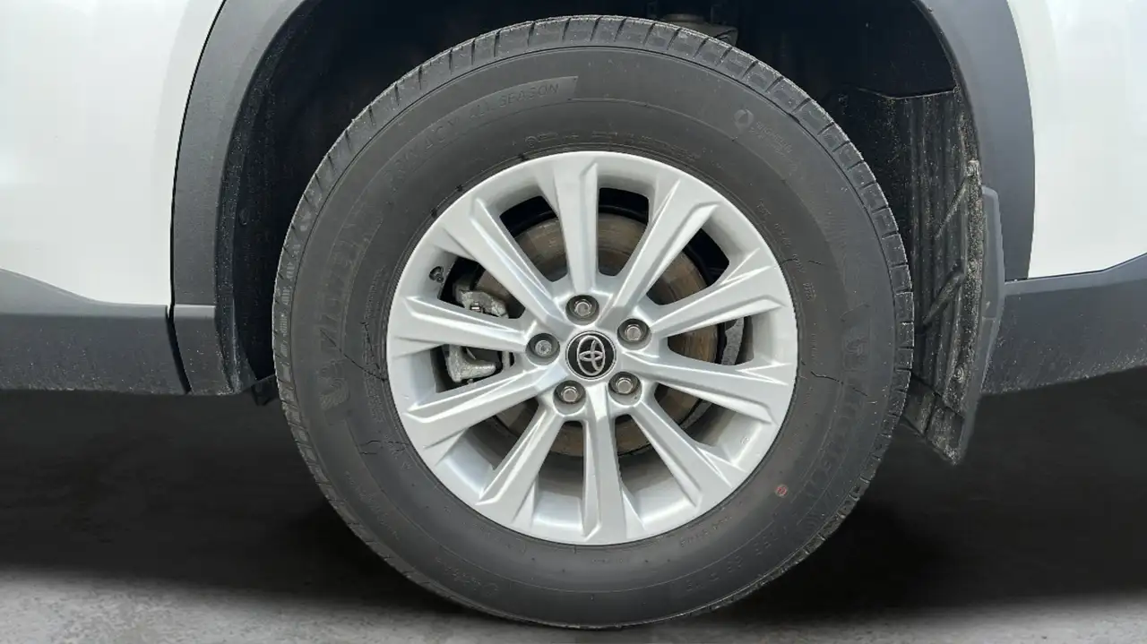 Toyota Grand Highlander снимка Toyota Grand Highlander