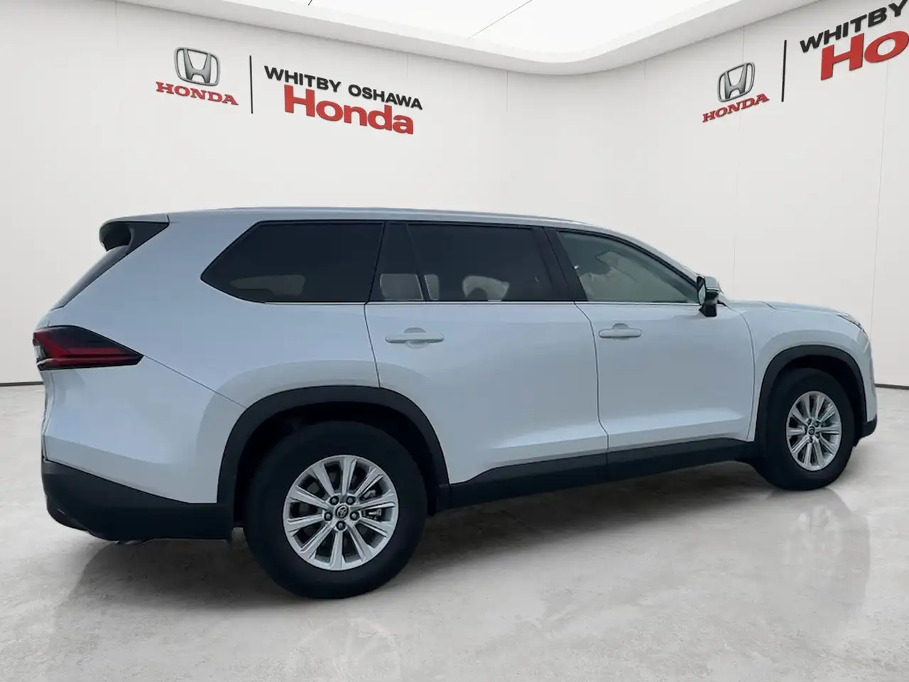 Toyota Grand Highlander снимка Toyota Grand Highlander