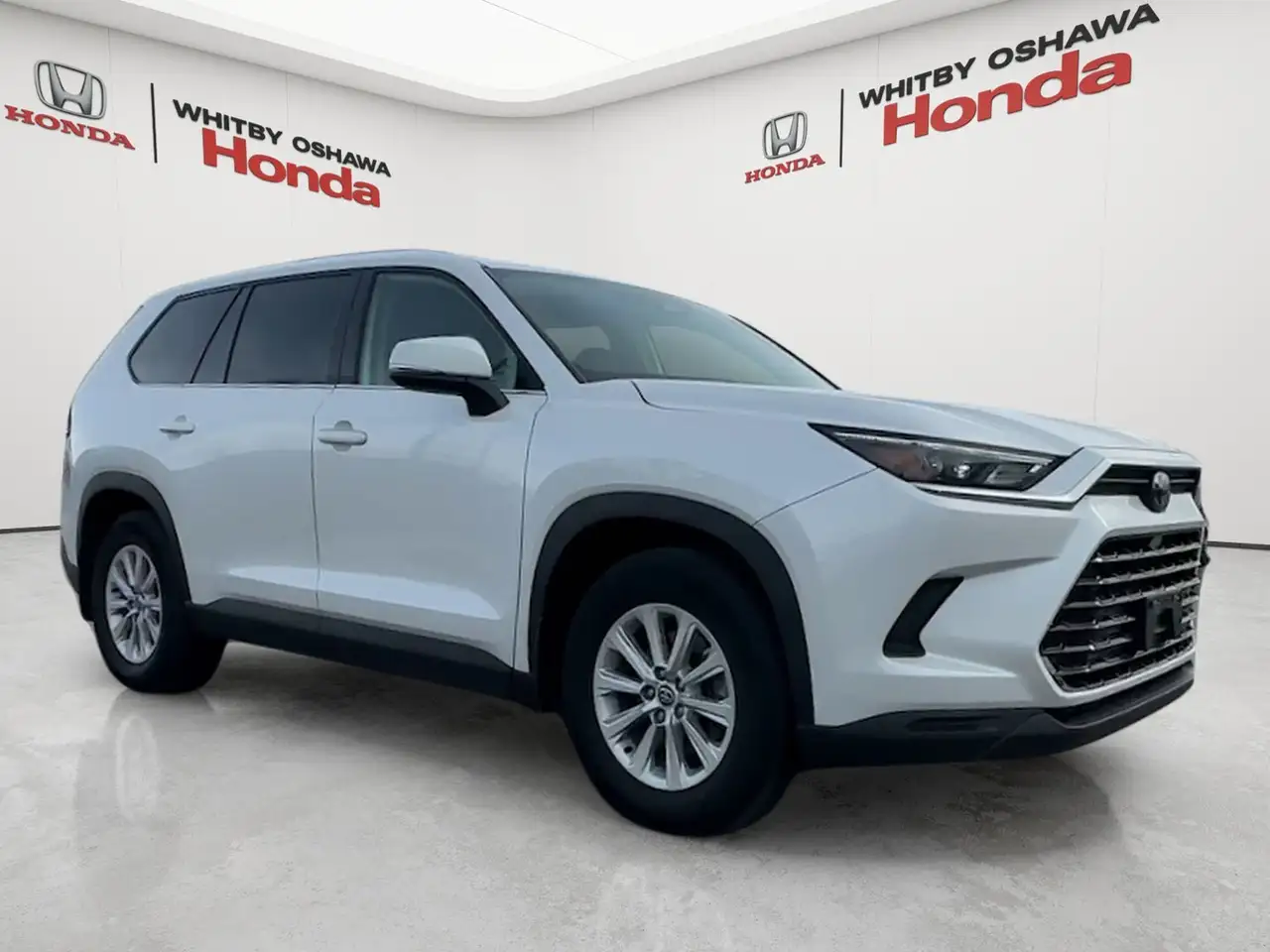 Toyota Grand Highlander снимка Toyota Grand Highlander