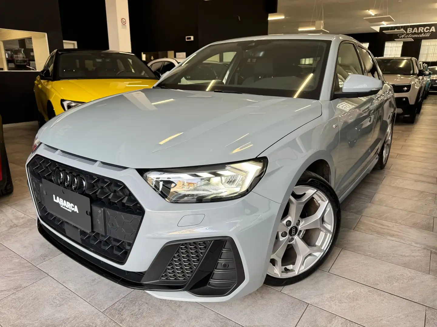 Audi A1 35 Tfsi Identity S Line s-tronic Grey - 1