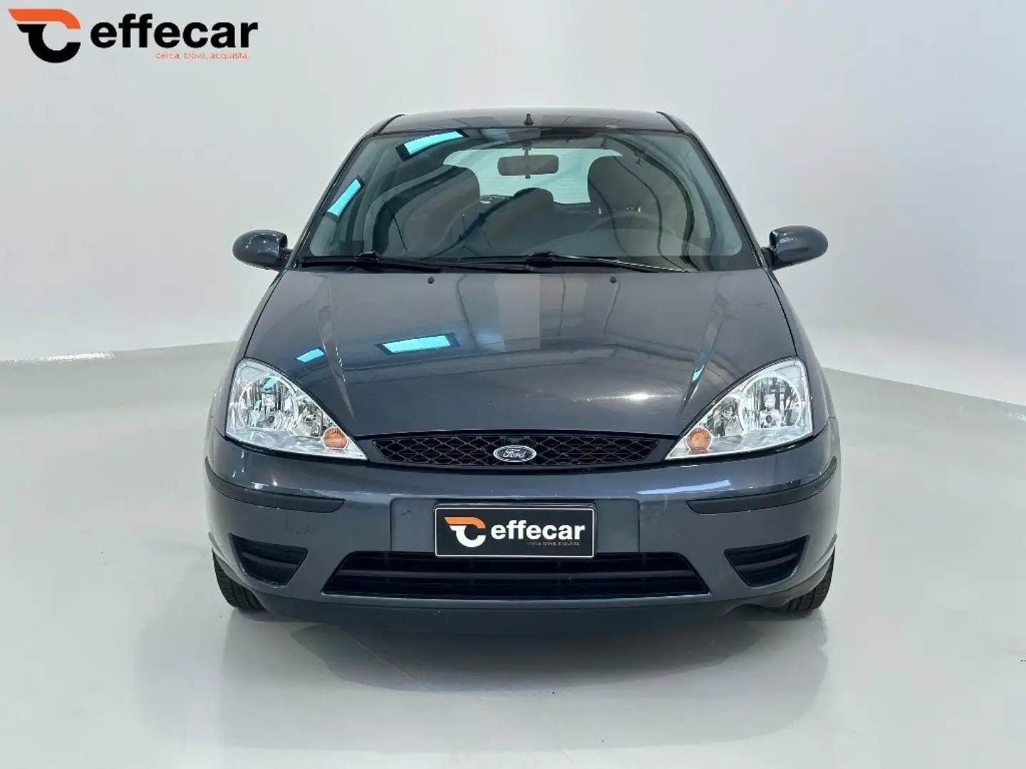 Ford Focus 1.6i 16V cat 5p. Ambiente Gris - 2