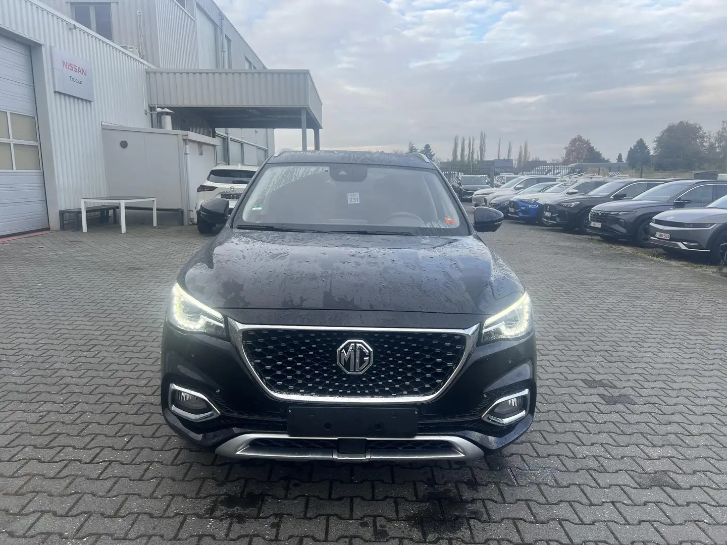 MG EHS 1.5T Luxury Noir - 2