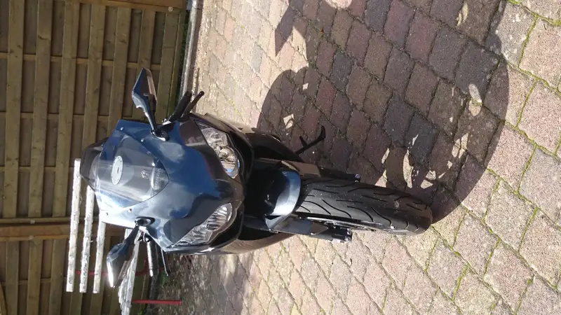 Honda CBR 1000 - foto 3