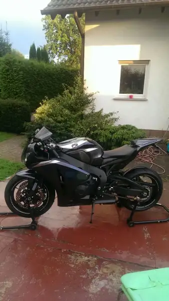 Honda CBR 1000 - foto 5