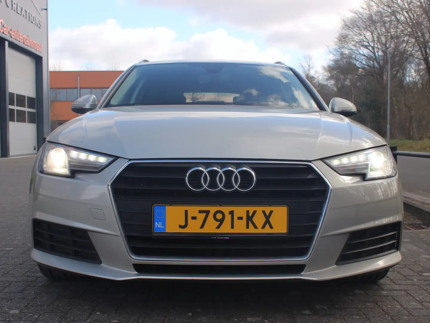Audi A4 Avant 2.0 TDI ultra Pro Line Leer Trekhaak Gris - 2