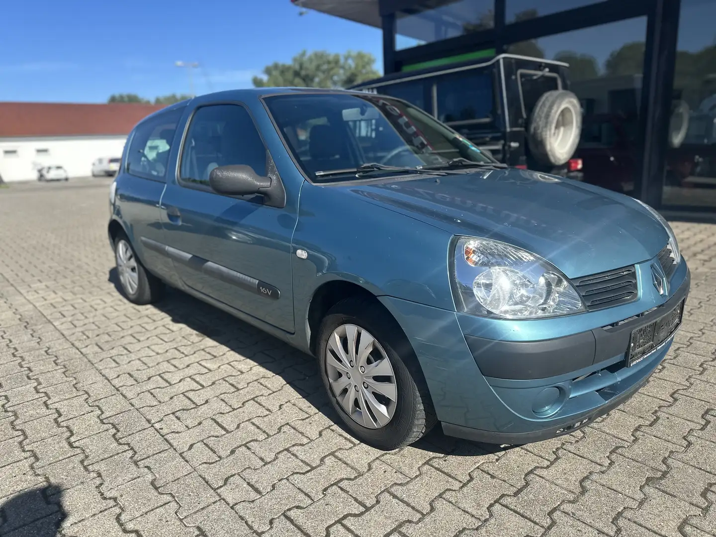 Renault Clio Clio  3-Türer 1.2 16V Confort Privilege Blau - 1