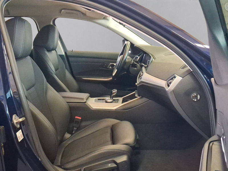 BMW 318 d Touring,1.Hand,Navi,Tempo,LED,Kamera,AHK — photo 9