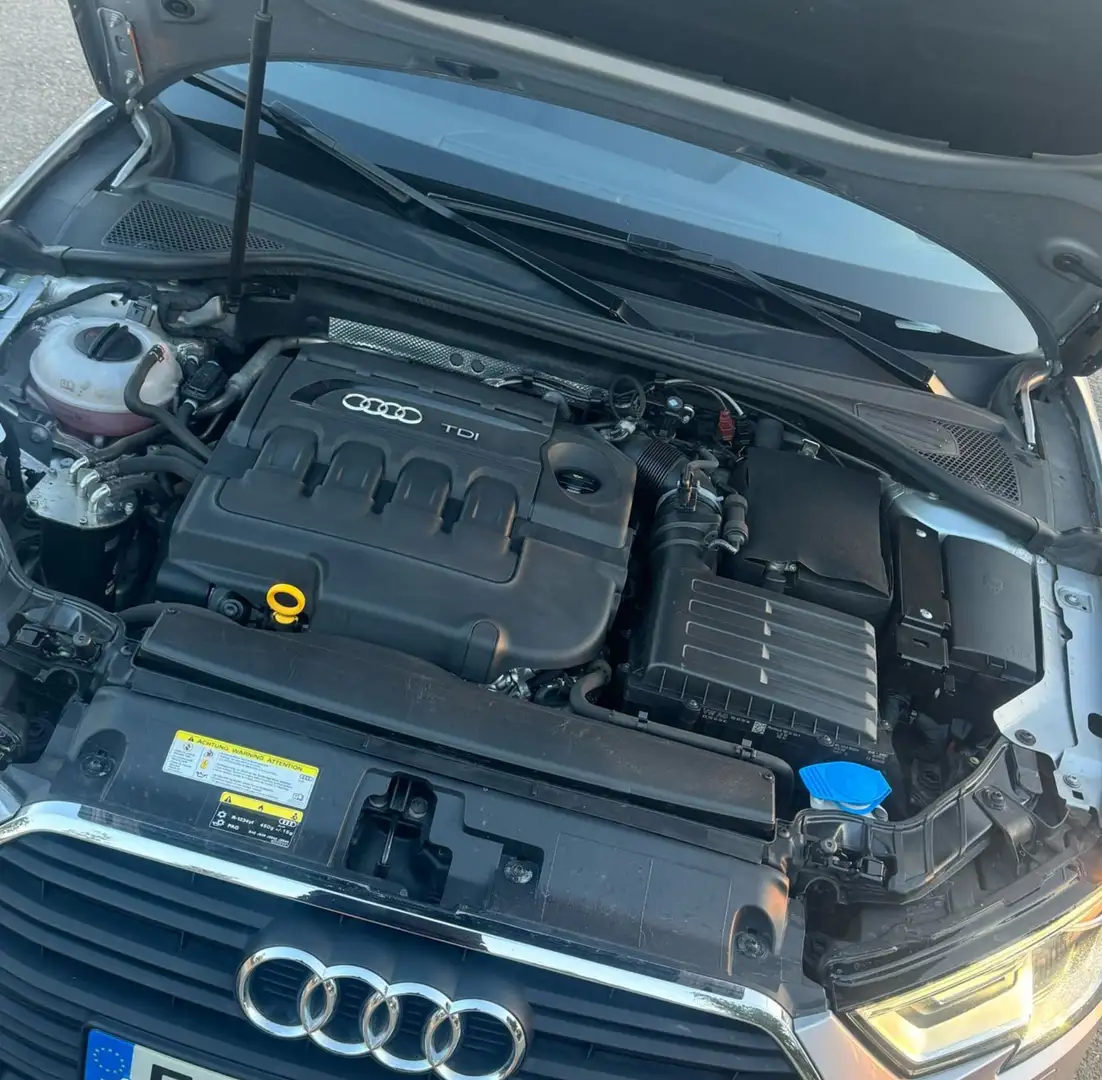 Audi A3 A3 Sportback 1.6TDI Ambition Ambition Gris - 1